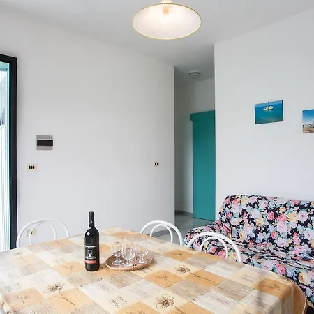 M118 Apartment *